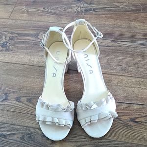 Unisa size 8 nude heels